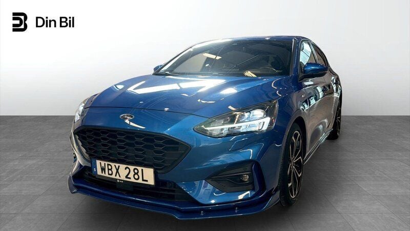 Blå Begagnad 2020 Ford Focus Active Halvkombi | 164 900 kr (Bra pris) - Bild 1/4
