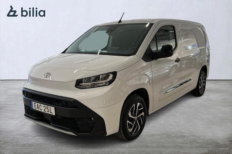 Vit Begagnad 2025 Toyota Proace City City Minibuss | 369 900 kr (Marknadspris) - Bild 1/4