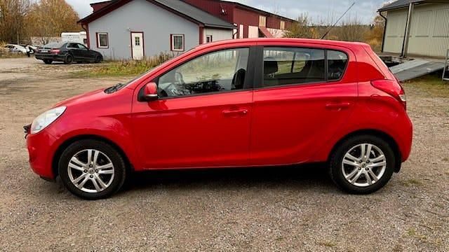 Begagnad Hyundai i20 77 HK (56 kW) 2012 Halvkombi