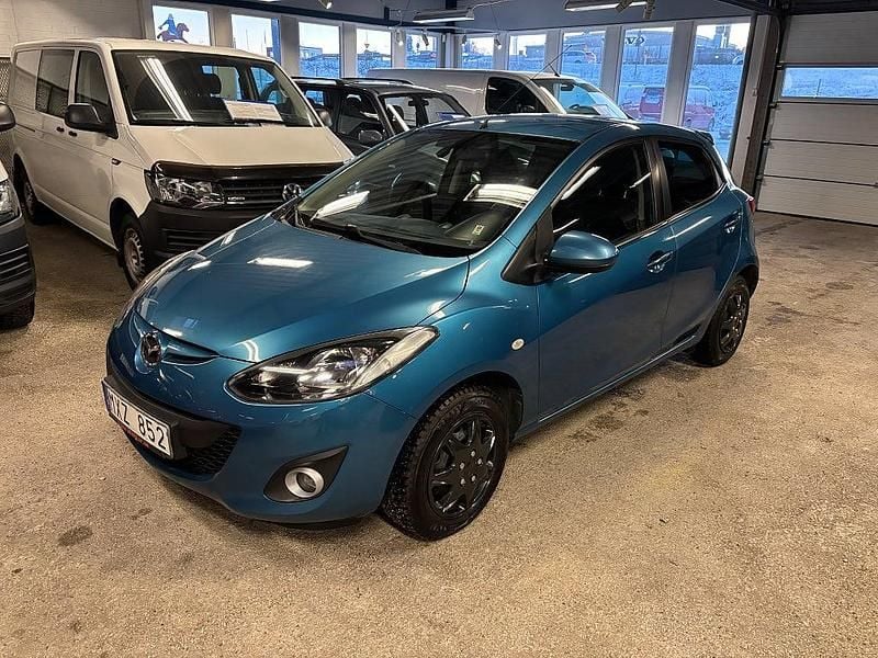 Blå Begagnad 2012 Mazda 2 Halvkombi | 59 900 kr (Marknadspris) - Bild 1/4
