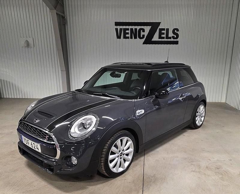 Grå Begagnad 2016 Mini Cooper S Halvkombi | 174 000 kr (Marknadspris) - Bild 1/4
