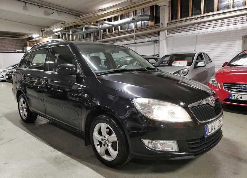 Begagnad Skoda Fabia Elegance 86 HK (63 kW) 2010 Svart Kombi