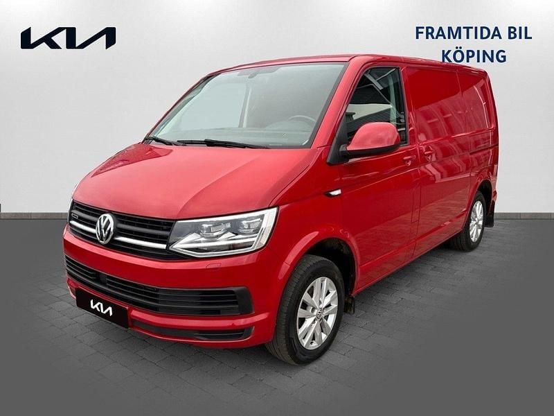 Röd Begagnad 2017 VW T6 Van | 238 500 kr (Marknadspris) - Bild 1/4