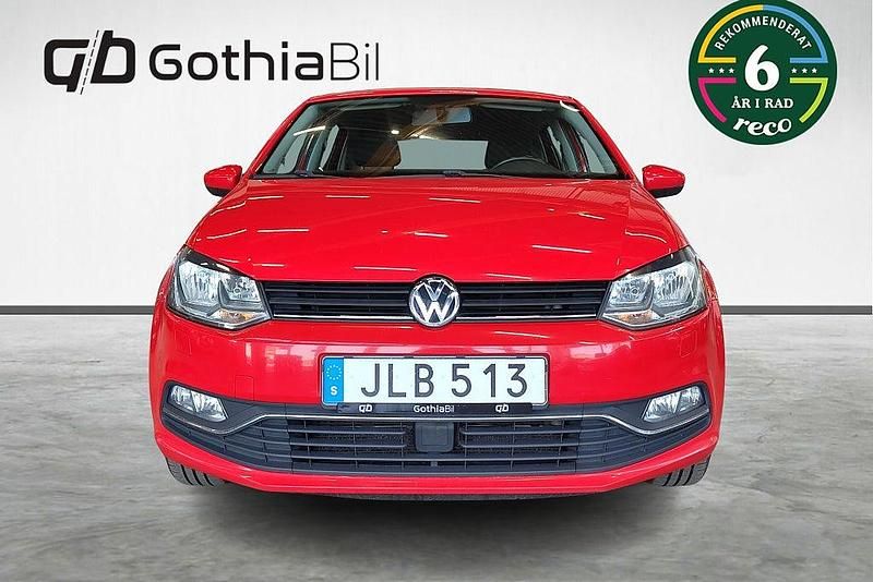 Begagnad VW Polo S 90 HK (66 kW) 2015 Röd Halvkombi