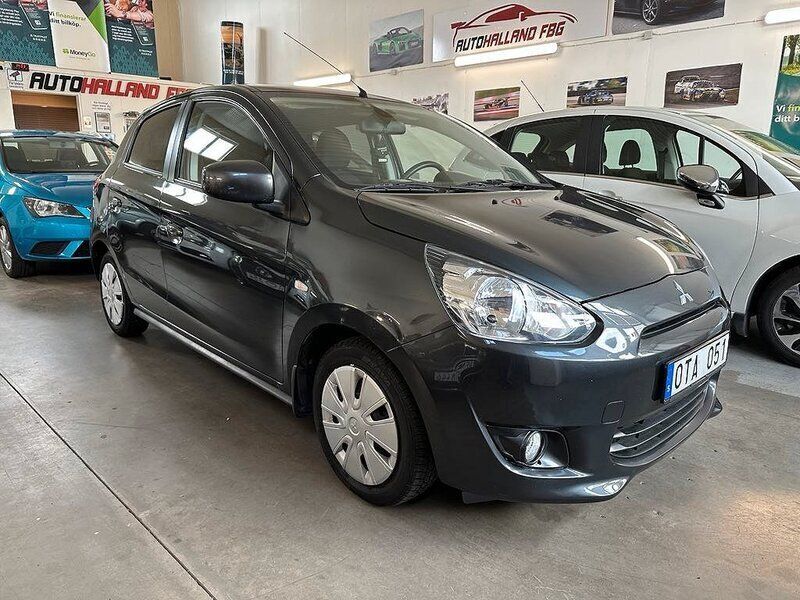 Mörkgrå Begagnad 2013 Mitsubishi Space Star Kombi | 57 000 kr (Marknadspris) - Bild 1/4