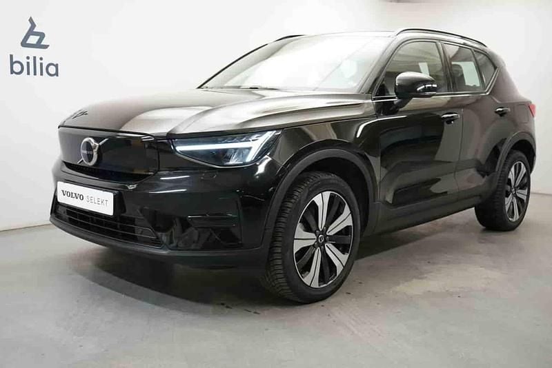 Begagnad Volvo XC40 Single Motor 175 kW (238 HK) 2023 Svart SUV