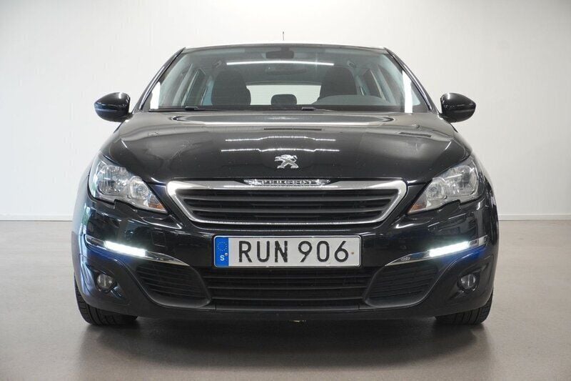 Svart Begagnad 2015 Peugeot 308 Active Kombi | 99 999 kr (Marknadspris) - Bild 1/4