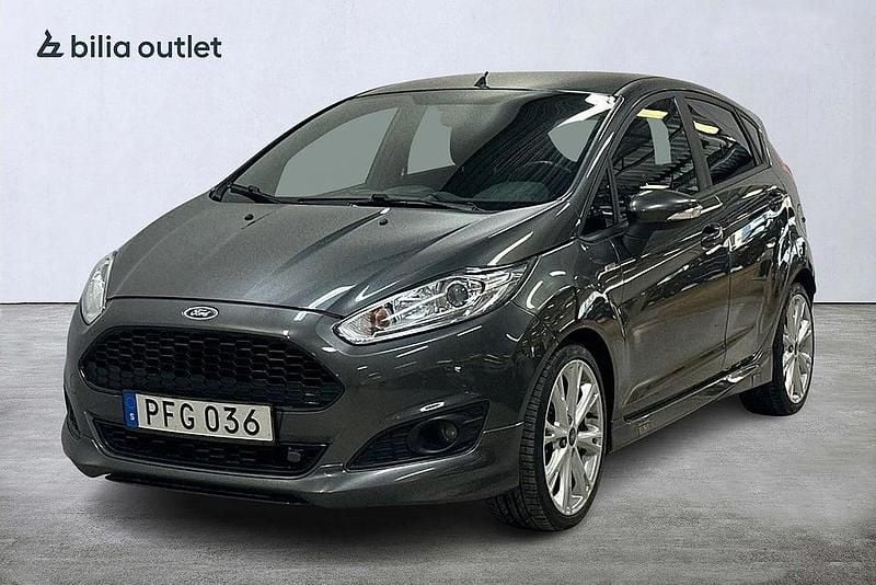 Grå Begagnad 2016 Ford Fiesta ST-Line Halvkombi | 99 900 kr (Lite dyr) - Bild 1/3