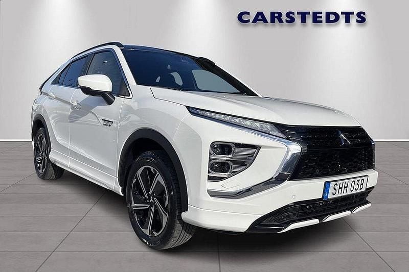 Vit Begagnad 2023 Mitsubishi Eclipse Cross Instyle SUV | 429 900 kr - Bild 1/4
