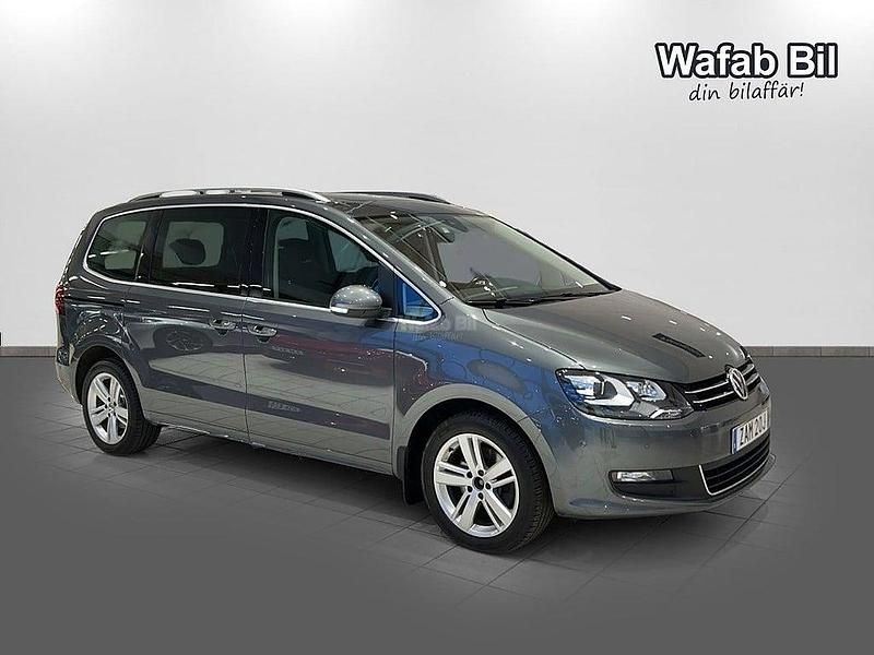 Begagnad VW Sharan 150 HK (110 kW) 2019 Mörkgrå Minibuss
