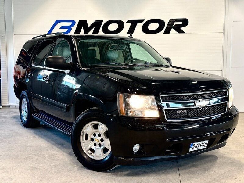 Svart Begagnad 2010 Chevrolet Tahoe SUV | 139 900 kr - Bild 1/4