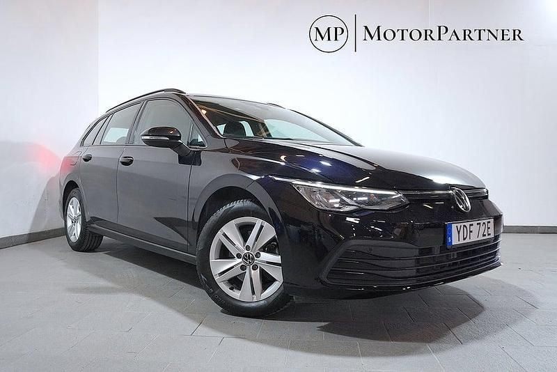 Svart Begagnad 2022 VW Golf VIII Kombi | 199 900 kr (Bra pris) - Bild 1/4