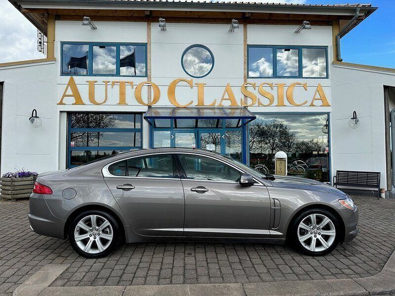 Silvergrå metallic Begagnad 2008 Jaguar XF Sedan | 109 000 kr (Dyr) - Bild 1/4