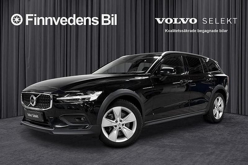 Svart Begagnad 2020 Volvo V60 CC Kombi | 379 000 kr (Dyr) - Bild 1/4