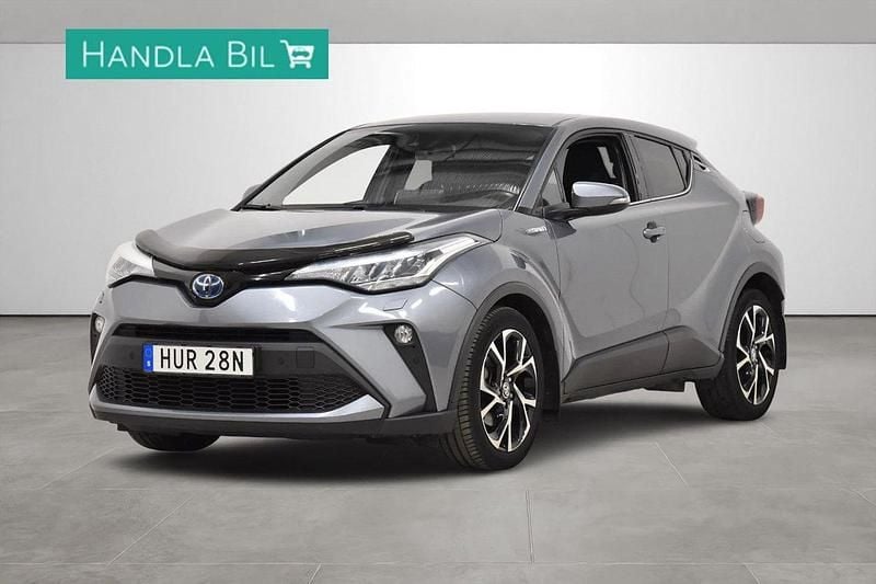 Grå Begagnad 2020 Toyota C-HR+ Edition SUV | 219 900 kr (Marknadspris) - Bild 1/4