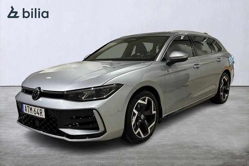 Begagnad VW Passat R-line 196 HK (144 kW) 2024 Silver Kombi