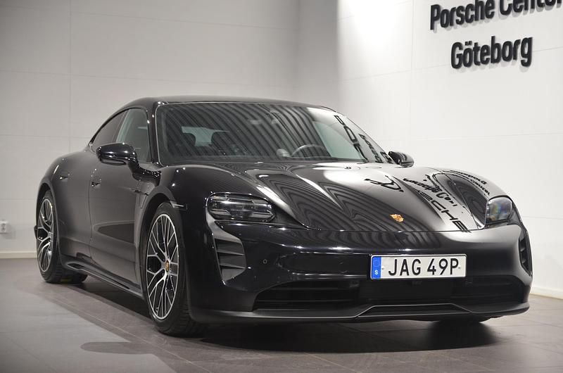 Begagnad Porsche Taycan 4S 22 kW (30 HK) 2022 Svart Sedan