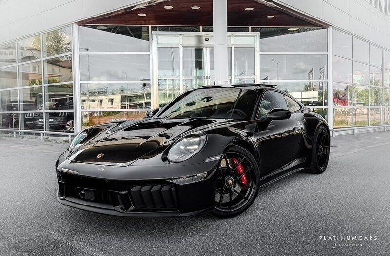 Ny 2025 Porsche 911 Carrera 4 GTS Sportkupé | 2 399 000 kr - Bild 1/4