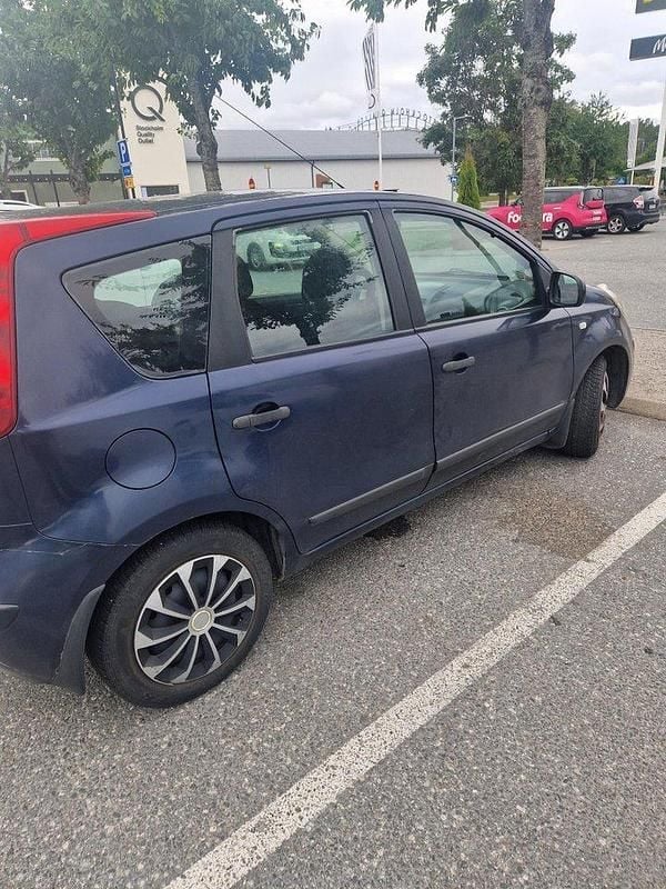 Blå Begagnad 2006 Nissan Note Halvkombi | 17 000 kr - Bild 1/4