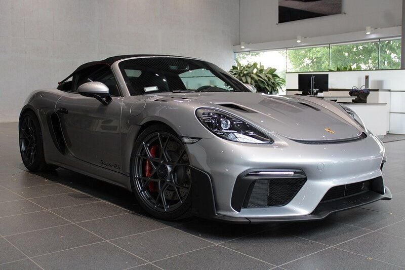 Flerfärgad Ny 2025 Porsche 718 Spyder Cab | 1 827 200 kr - Bild 1/4