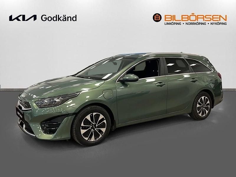 Grön Begagnad 2023 Kia Ceed Sportswagon Advance Kombi | 269 900 kr (Marknadspris) - Bild 1/4