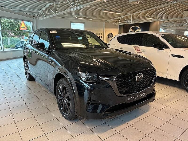 Svart Ny 2025 Mazda CX-60 Homura-Line SUV | 603 300 kr (Marknadspris) - Bild 1/4