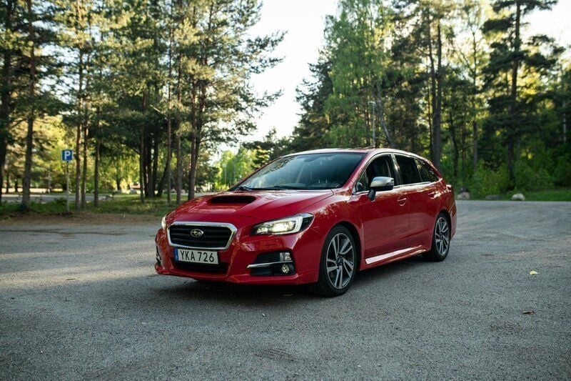 Röd Begagnad 2017 Subaru Levorg Kombi | 128 000 kr (Superpris) - Bild 1/4