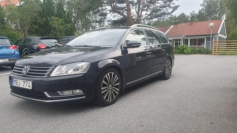 Svart Begagnad 2012 VW Passat Comfortline Kombi | 49 000 kr (Bra pris) - Bild 1/4