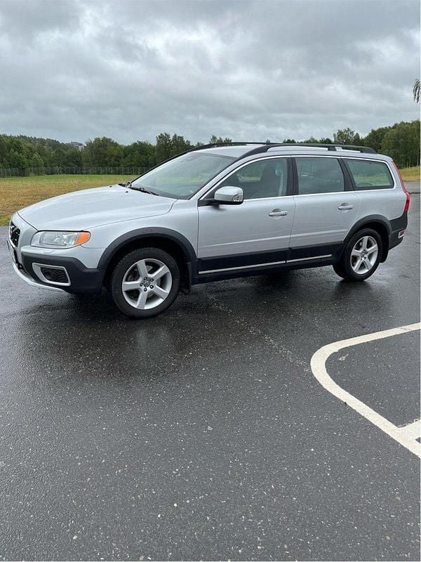 Grå Begagnad 2012 Volvo XC70 Momentum SUV | 125 000 kr (Superpris) - Bild 1/4