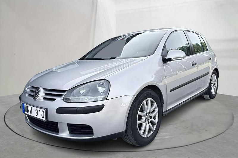 Silver Begagnad 2004 VW Golf IV | 19 000 kr - Bild 1/4