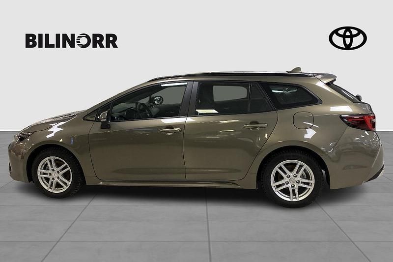 Begagnad Toyota Corolla Active 141 HK (103 kW) 2024 Grön Kombi