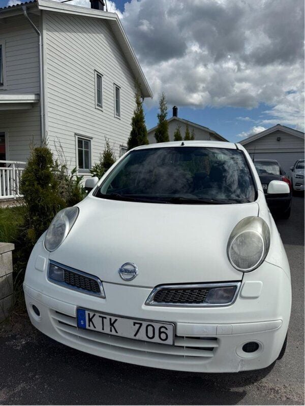 Vit Begagnad 2010 Nissan Micra Halvkombi | 40 000 kr (Bra pris) - Bild 1/2