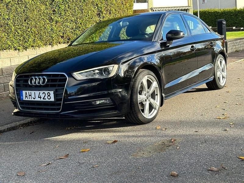 Begagnad Audi A3 Ambition 125 HK (91 kW) 2013 Svart Sedan