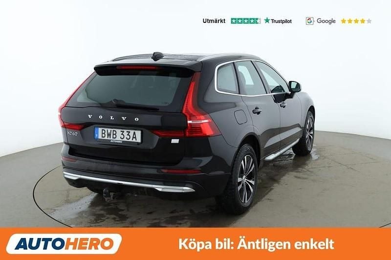 Begagnad Volvo XC60 Plus 355 HK (261 kW) 2023 Svart SUV