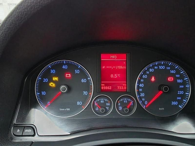 Begagnad 2008 VW Golf VI Halvkombi | 48 000 kr (Bra pris) - Bild 1/4