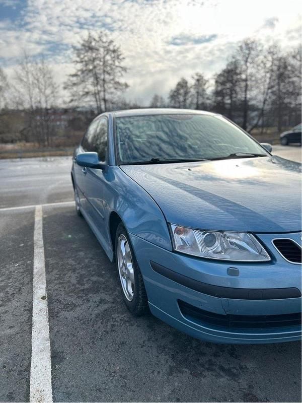 Blå Begagnad 2007 Saab 9-3 Linear Sedan | 25 000 kr (Bra pris) - Bild 1/4
