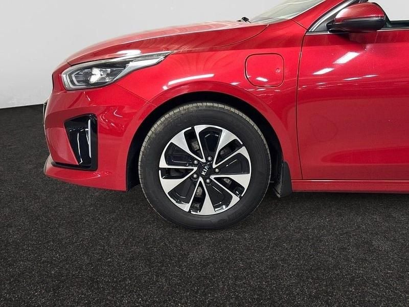 Begagnad Kia Ceed Sportswagon 141 HK (103 kW) 2021 Röd Kombi