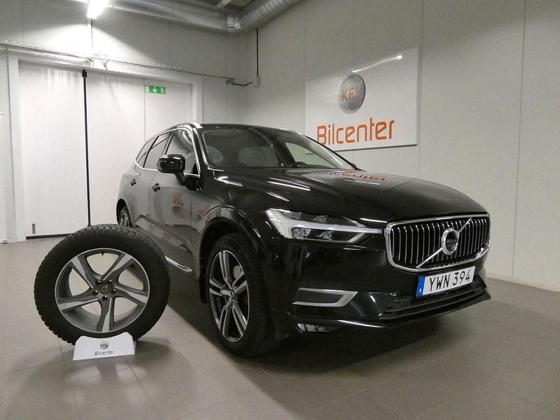 Svart Begagnad 2017 Volvo XC60 Inscription SUV | 309 900 kr (Marknadspris) - Bild 1/3