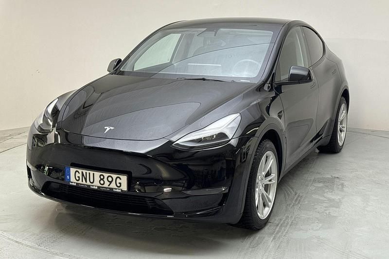 Svart Begagnad 2021 Tesla Model Y SUV | 350 000 kr (Superpris) - Bild 1/4