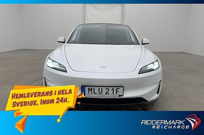 Begagnad Tesla Model 3 Performance 461 kW (627 HK) 2024 Vit Sedan