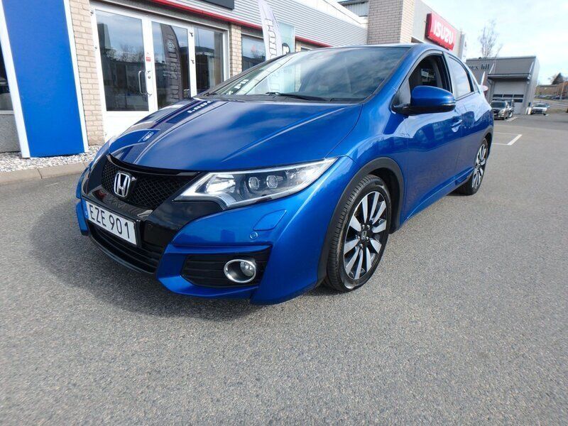 Blå Begagnad 2015 Honda Civic Executive Halvkombi | 128 500 kr (Marknadspris) - Bild 1/4