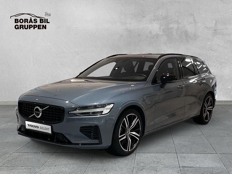 Grå Begagnad 2022 Volvo V60 R-Design Kombi | 459 000 kr (Marknadspris) - Bild 1/4