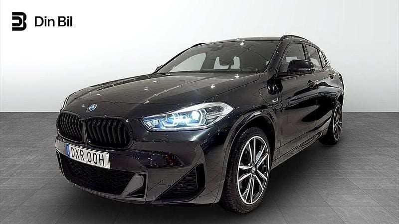 Svart Begagnad 2022 BMW X2 SUV | 329 900 kr (Marknadspris) - Bild 1/4