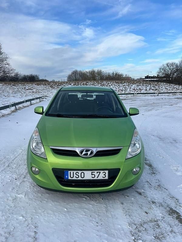 Begagnad 2012 Hyundai i20 Halvkombi | 45 000 kr (Bra pris) - Bild 1/4