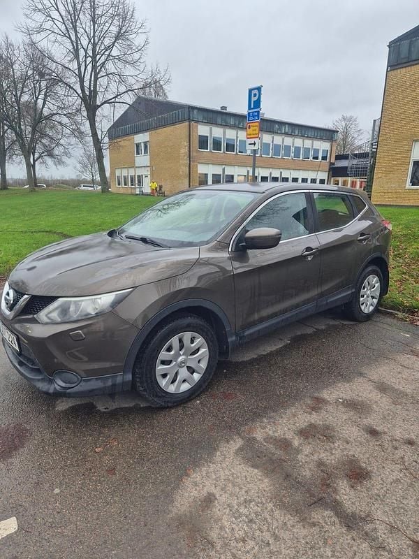 Begagnad 2014 Nissan Qashqai SUV | 86 000 kr (Bra pris) - Bild 1/4