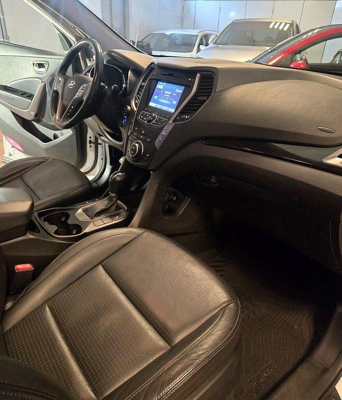 Begagnad Hyundai Santa Fe Premium 197 HK (144 kW) 2013 Vit SUV