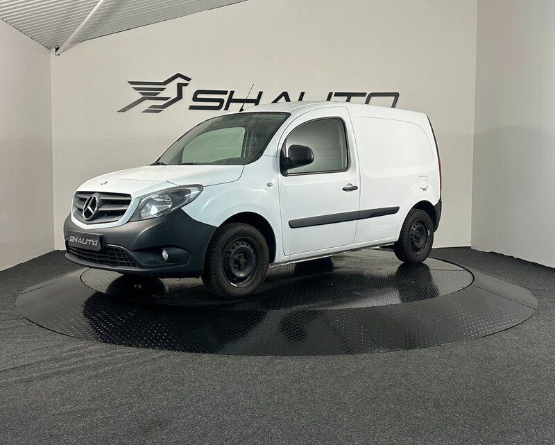 Vit Begagnad 2015 Mercedes Citan 109 Van | 77 900 kr (Marknadspris) - Bild 1/4