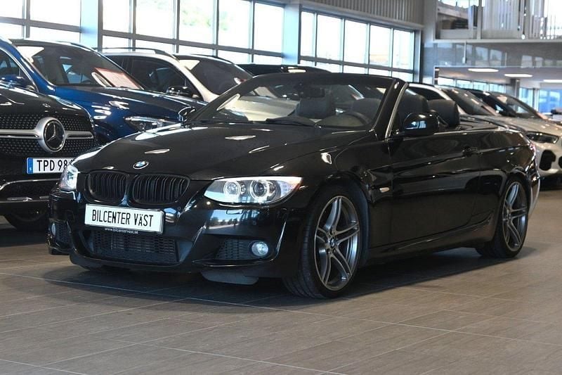Svart Begagnad 2011 BMW 335 Cabriolet M Sport Cab | 229 000 kr (Bra pris) - Bild 1/4