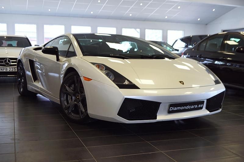 Begagnad Lamborghini Gallardo 528 HK (388 kW) 2006 Vit Sportkupé
