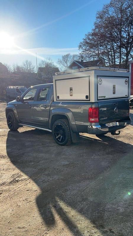 Grå Begagnad 2014 VW Amarok Pickup | 165 000 kr (Dyr) - Bild 1/4